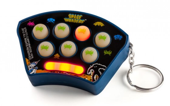 Space-Invaders-Keychain-Game
